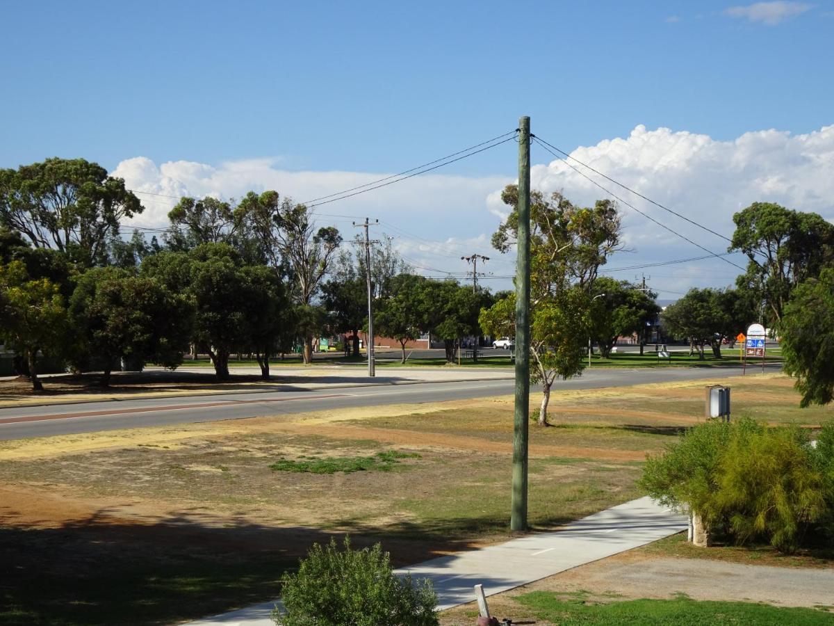 Central Views Jurien Bay Extérieur photo